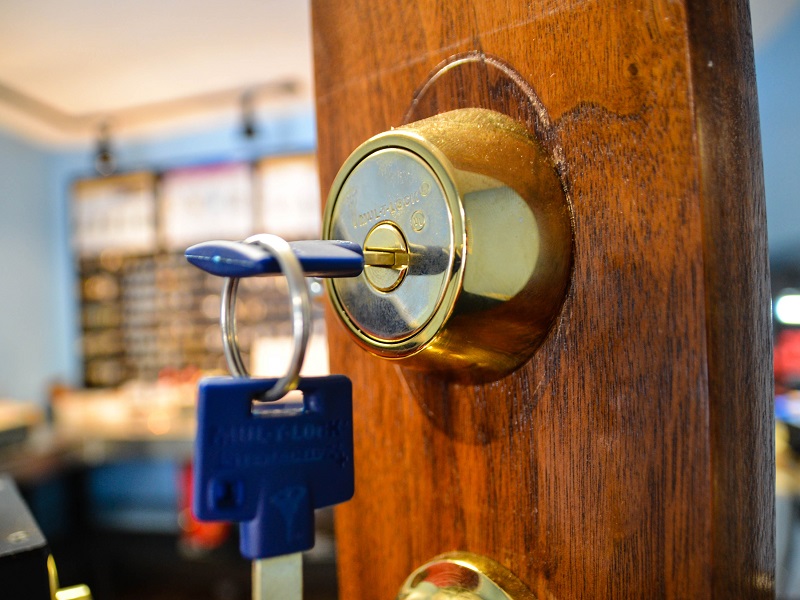 bornova küçükpark çilingir